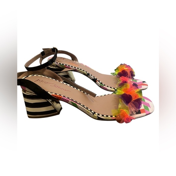 BETSEY JOHNSON the Kove Black and Multicolor Floral Sandals - Picture 3 of 12